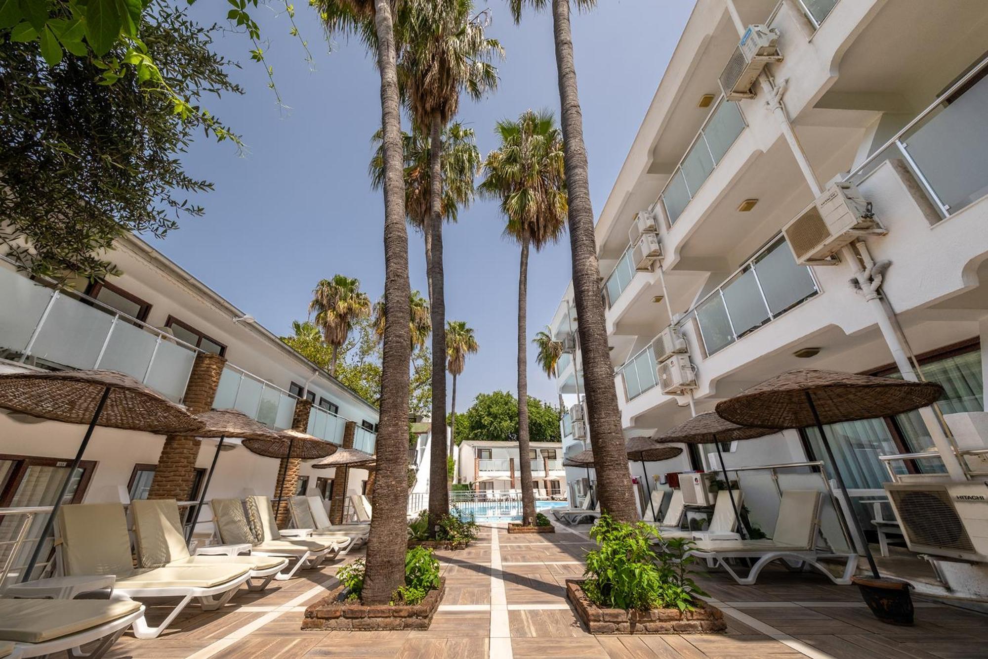 Tropic Beach Club Side Hotel Exterior foto